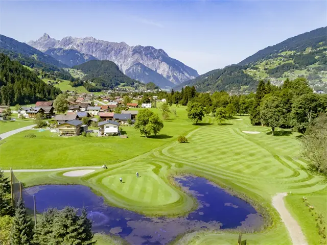 Sillaber_GolfplatzSchruns17_008